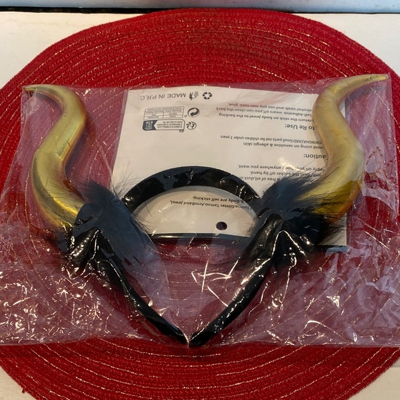 Party Joy Other - NIP Gothic Gold Devil Horns Headband